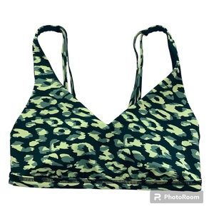 Aerie Offline New Womens M Wireless Sports Bra Green Yellow Animal Print